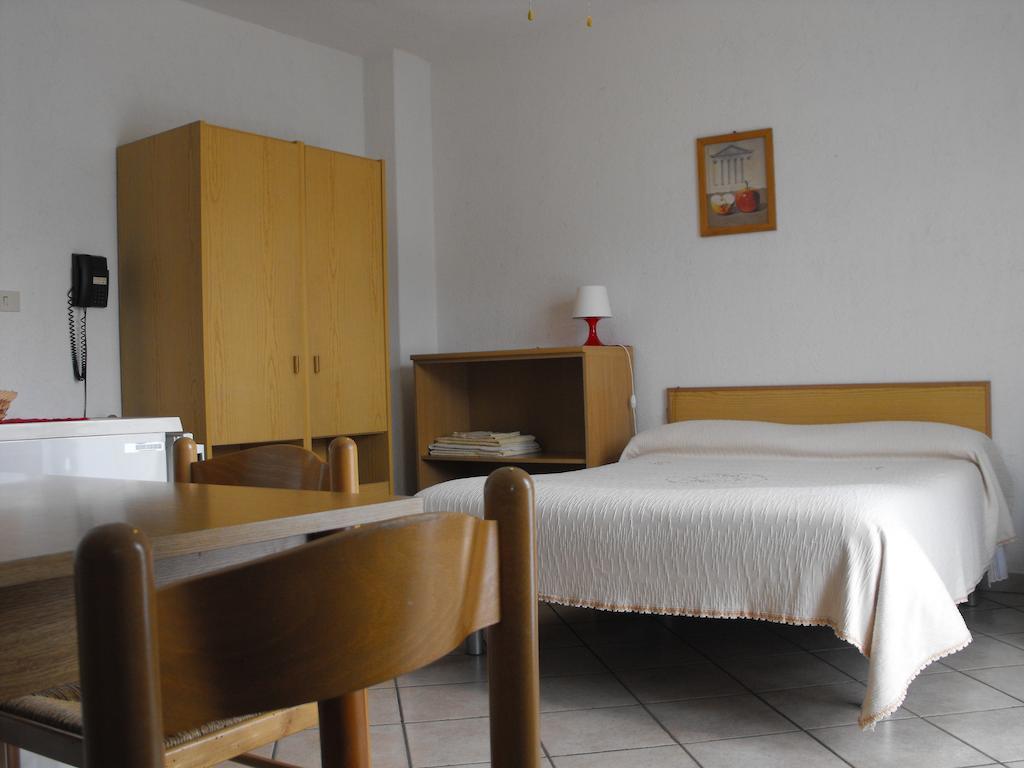 גרלנדה Agriturismo Gli Ulivi חדר תמונה