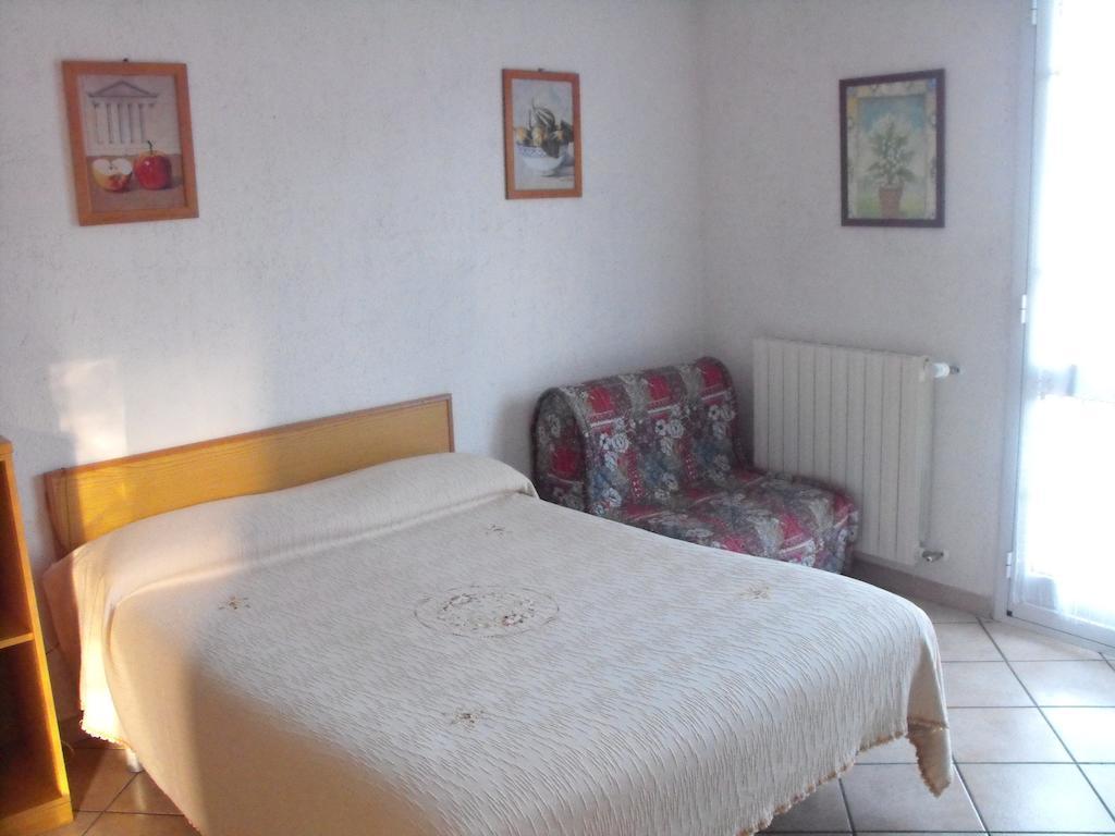 גרלנדה Agriturismo Gli Ulivi מראה חיצוני תמונה