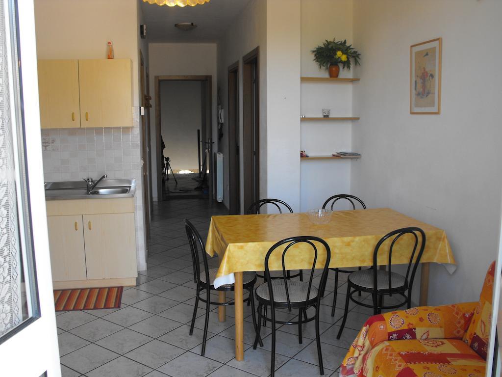 גרלנדה Agriturismo Gli Ulivi מראה חיצוני תמונה