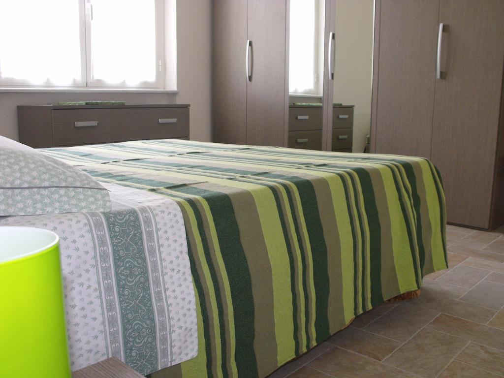 גרלנדה Agriturismo Gli Ulivi חדר תמונה