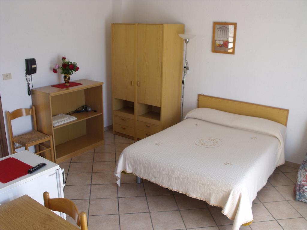 גרלנדה Agriturismo Gli Ulivi חדר תמונה