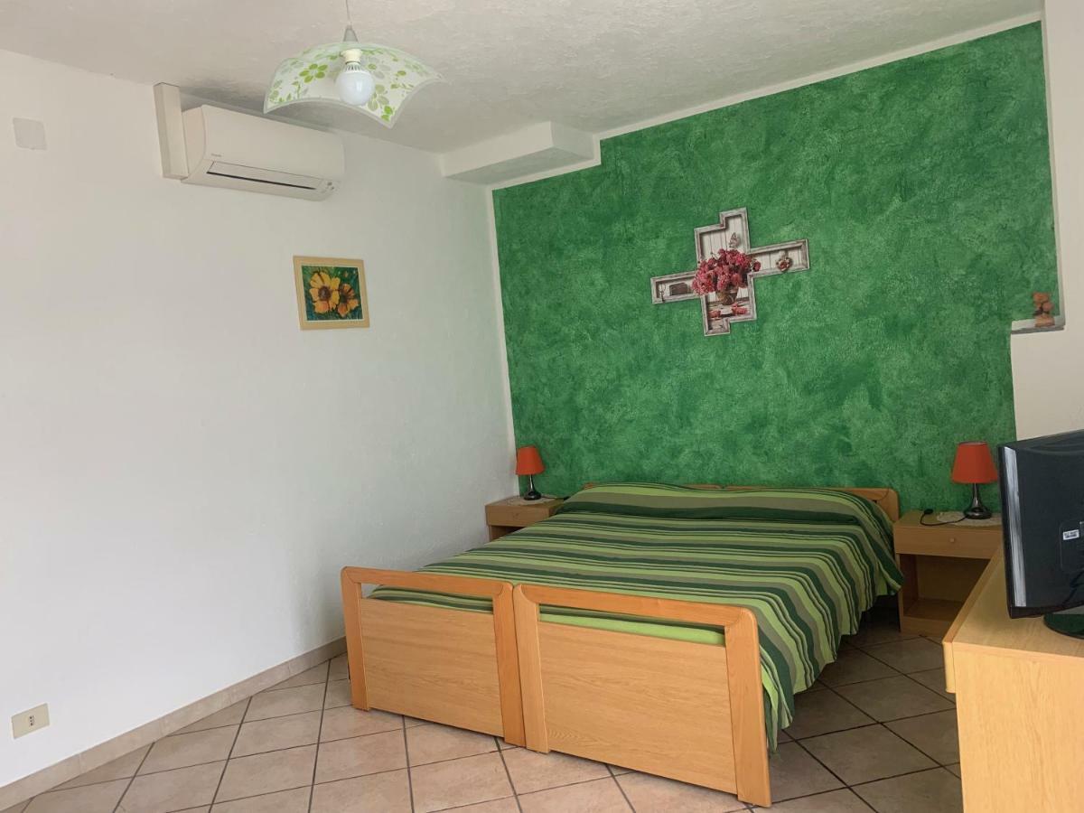 גרלנדה Agriturismo Gli Ulivi מראה חיצוני תמונה